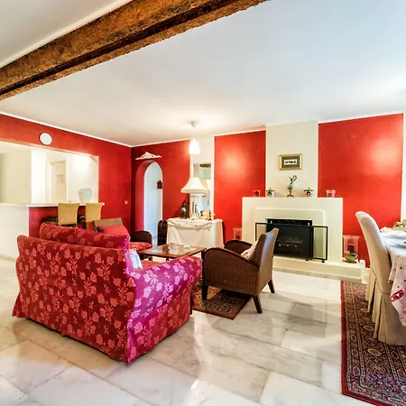 Family Al- Ana Marbella Εστεπόνα