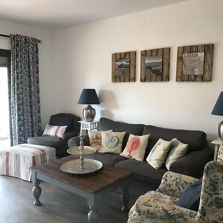 Family Al- Ana Marbella Εστεπόνα