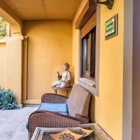 Family Al- Ana Marbella Εστεπόνα