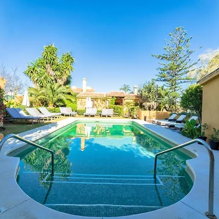 Family Al- Ana Marbella Εστεπόνα