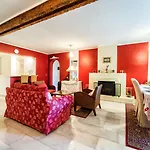 Family Al- Ana Marbella إِستيبونا