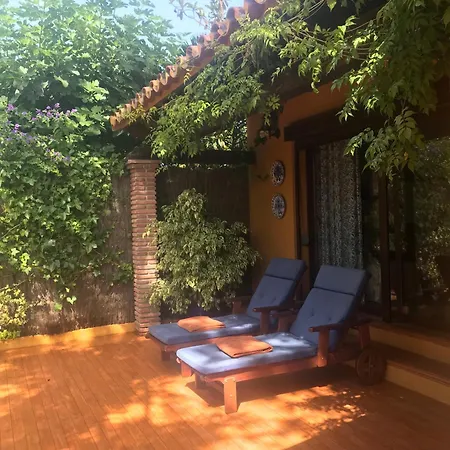 Family Al- Ana Marbella Szálloda