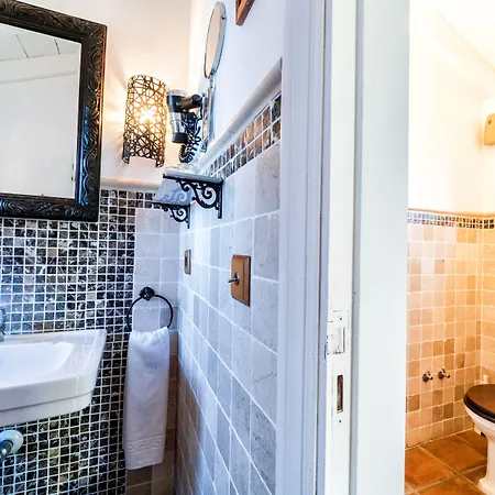 Family Al- Ana Marbella Szálloda