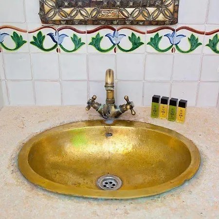 Family Al- Ana Marbella Szálloda 3*