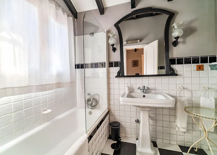 Family Al- Ana Marbella Готель Естепона