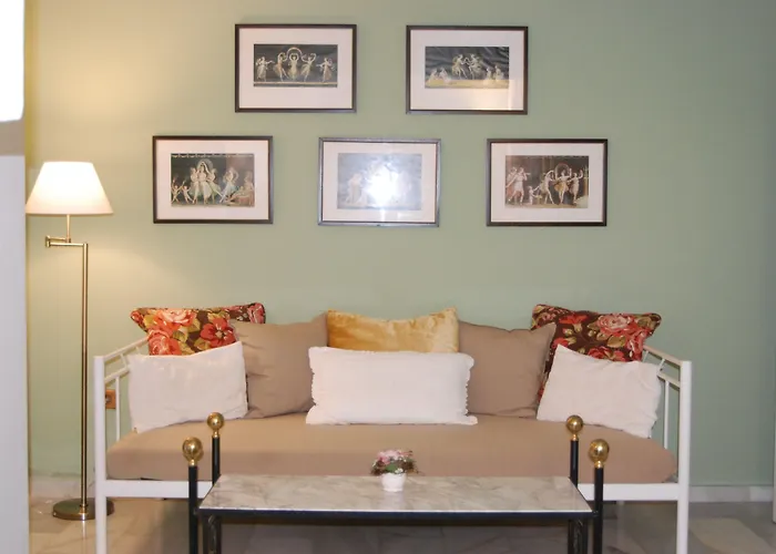 Family Al- Ana Marbella 3* Естепона