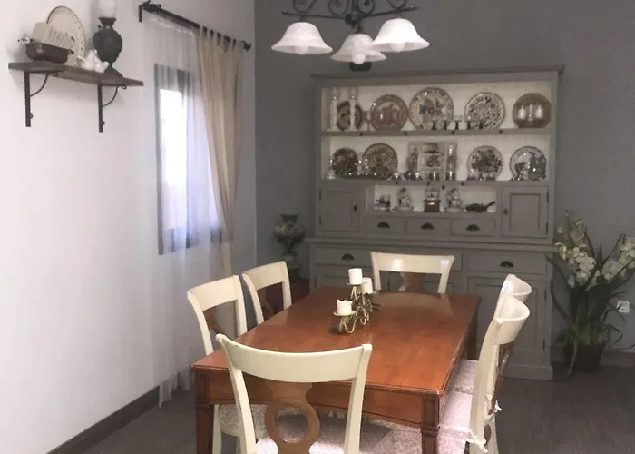 Family Al- Ana Marbella Готель